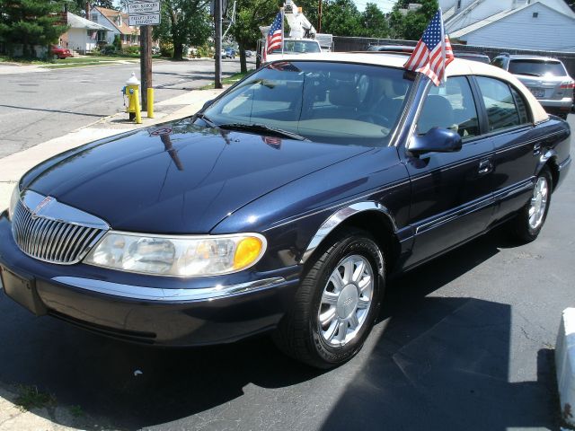 2001 Lincoln Continental Base