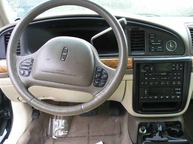 2001 Lincoln Continental Base