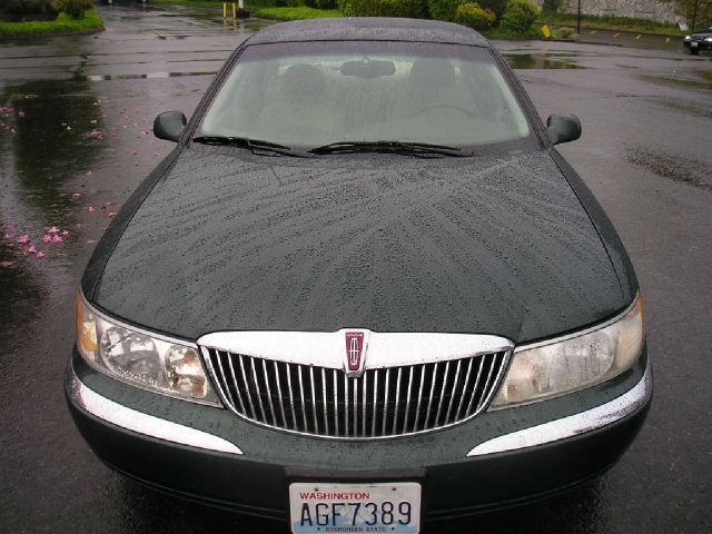 2001 Lincoln Continental Base