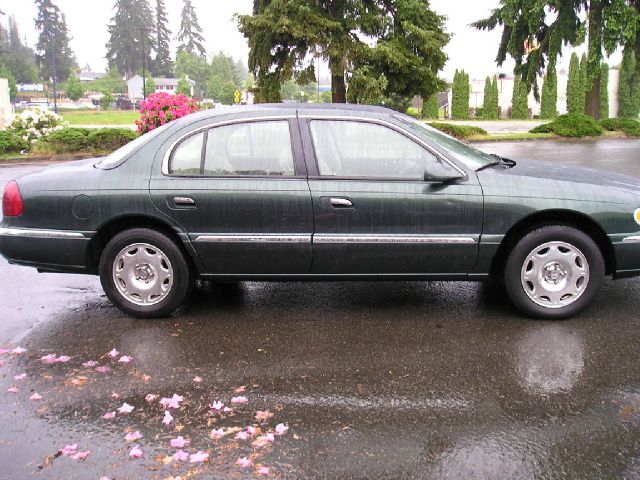 2001 Lincoln Continental Base