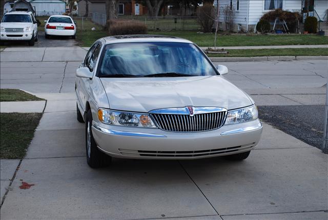 2002 Lincoln Continental SEL Sport Utility 4D