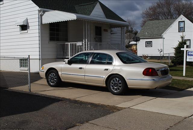 2002 Lincoln Continental SEL Sport Utility 4D