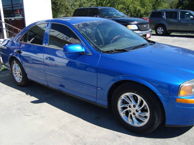 2000 Lincoln LS Red Line