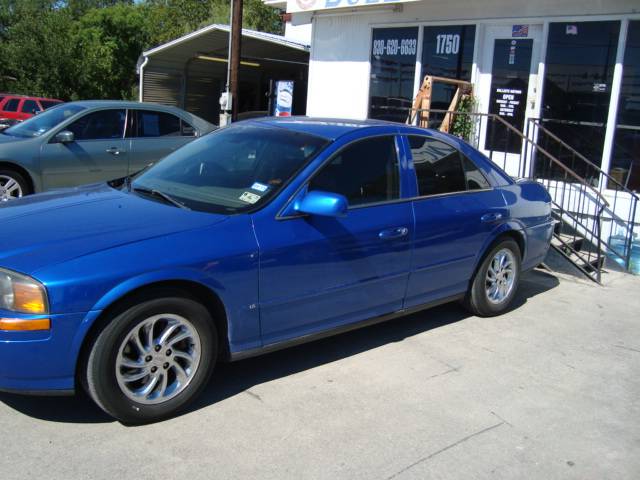 2000 Lincoln LS Red Line