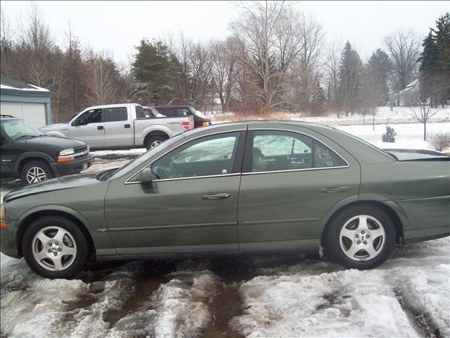 2000 Lincoln LS Red Line