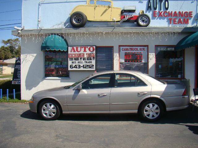 2002 Lincoln LS AT SE 2WD