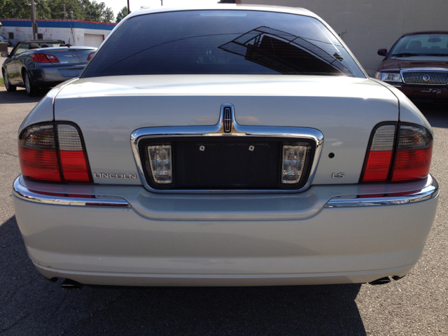 2005 Lincoln LS EL Eddie Bauer 4WD