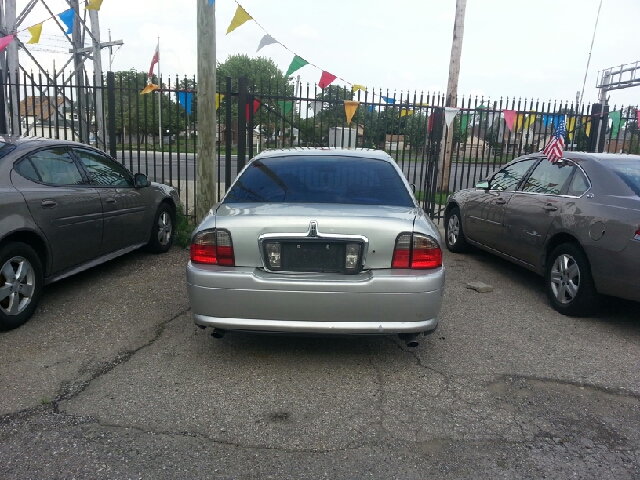 2005 Lincoln LS R25