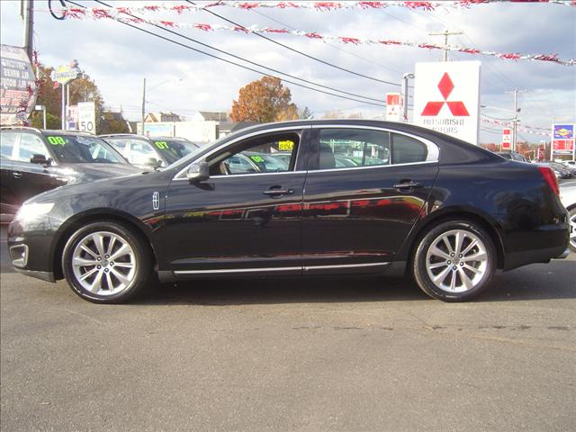 2009 Lincoln MKS Lifted