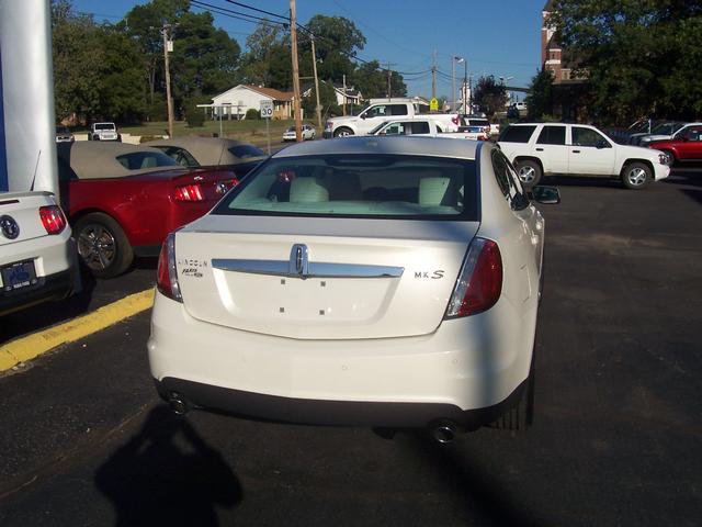 2009 Lincoln MKS Base