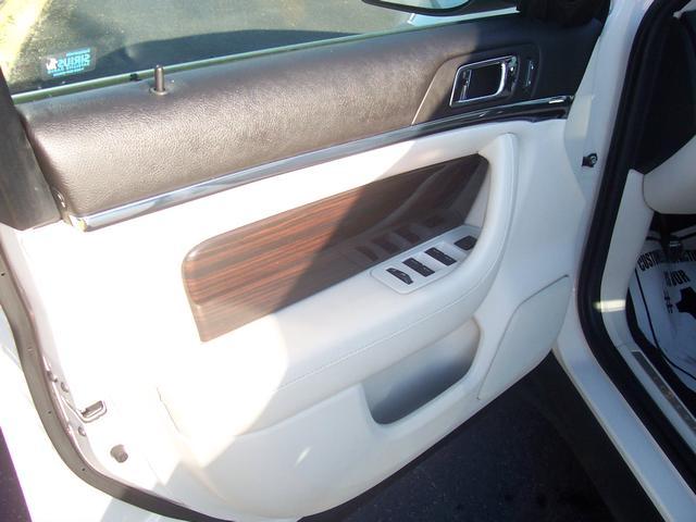 2009 Lincoln MKS Base