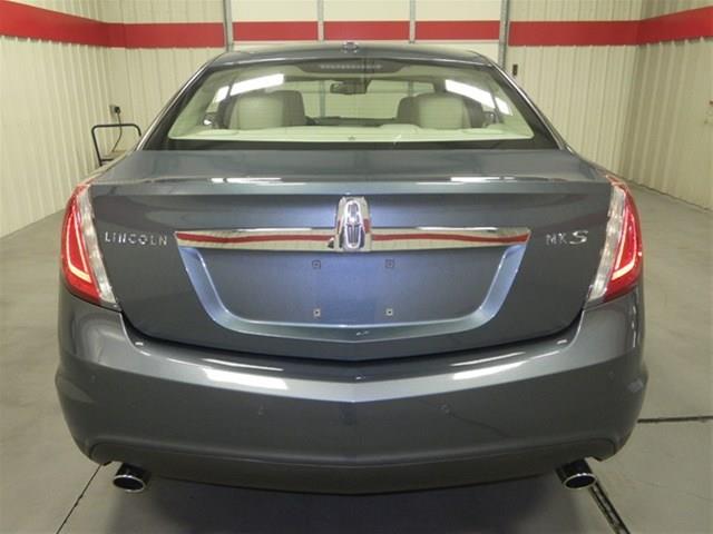 2010 Lincoln MKS Unknown