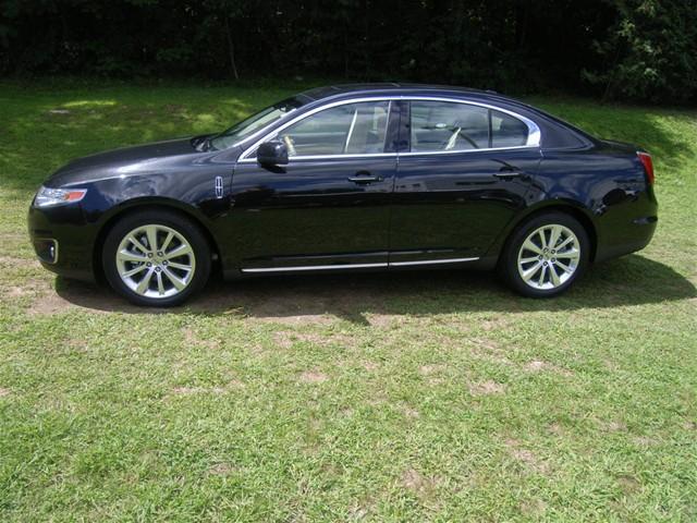 2011 Lincoln MKS Base