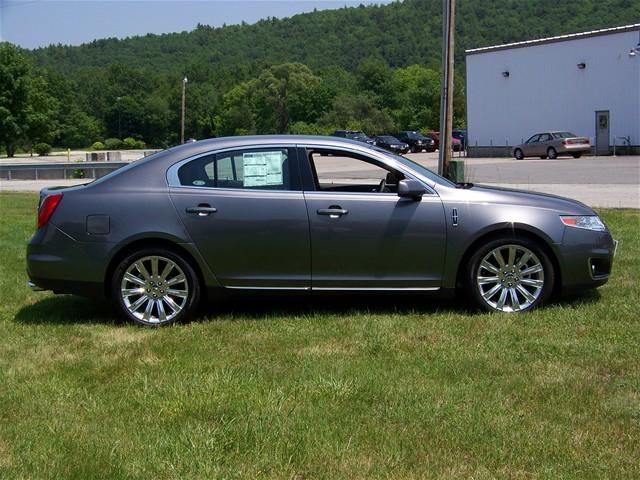 2011 Lincoln MKS Base