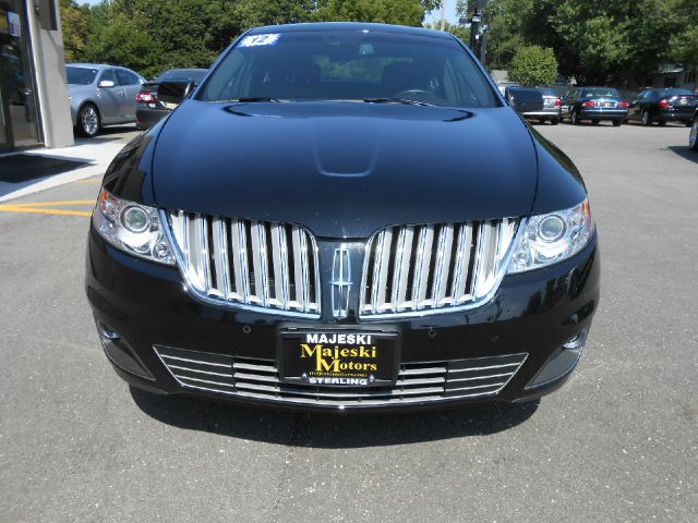 2012 Lincoln MKS Green