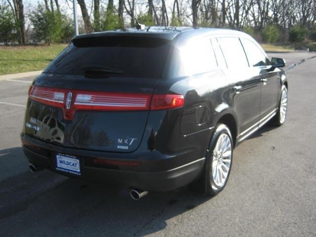 2010 Lincoln MKT Base