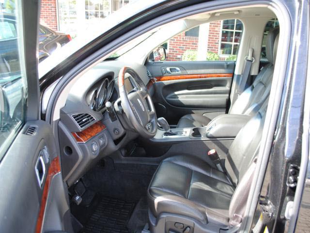 2010 Lincoln MKT GLS D Sedan