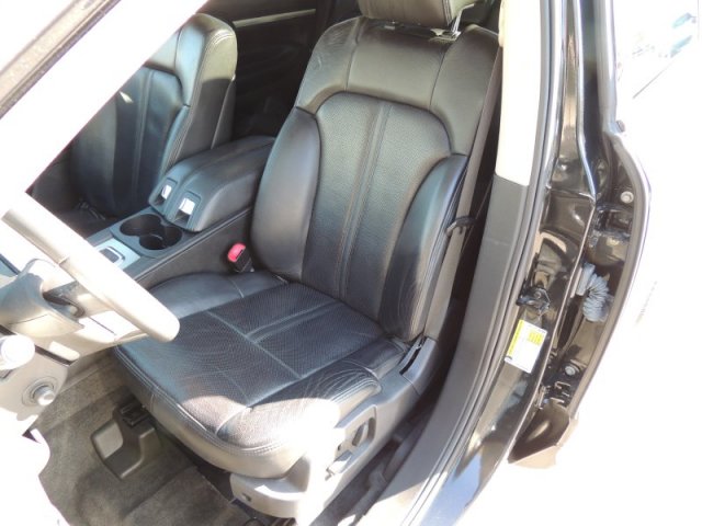 2010 Lincoln MKT Base