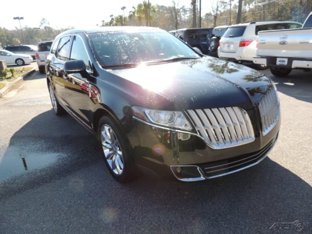 2010 Lincoln MKT Base