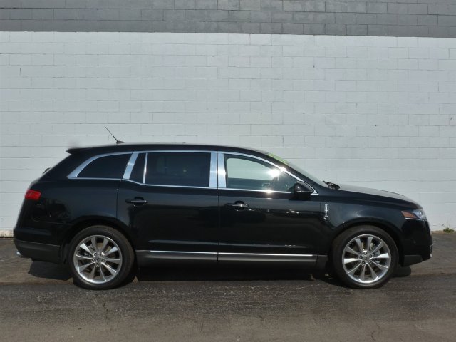 2010 Lincoln MKT Base