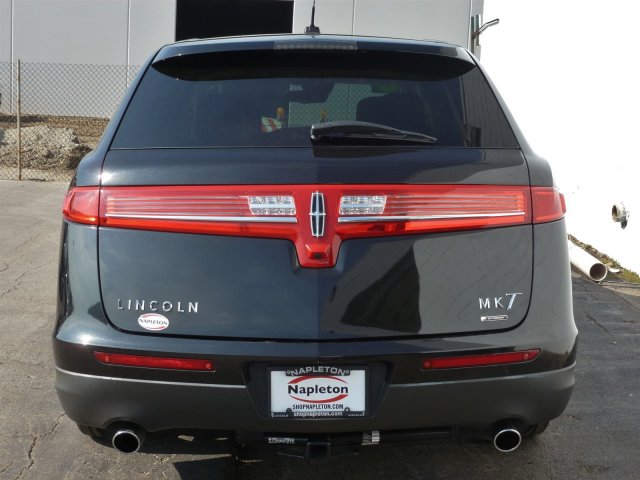 2010 Lincoln MKT Base