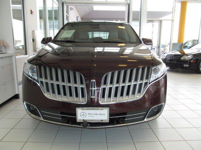 2010 Lincoln MKT Base