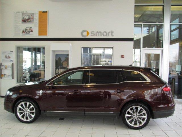 2010 Lincoln MKT Base