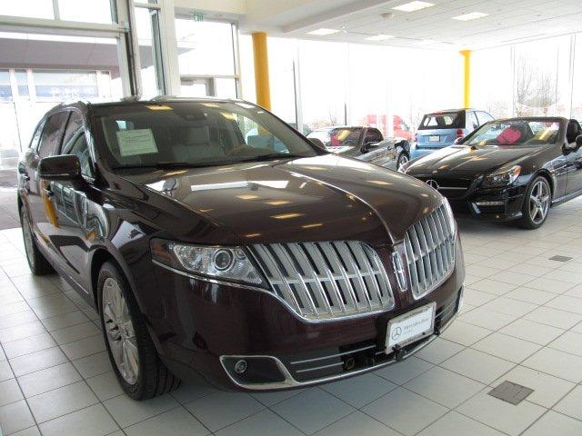 2010 Lincoln MKT Base