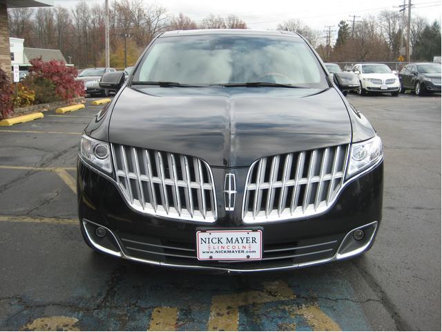 2010 Lincoln MKT 4dr Sdn 2.5L Sport RWD