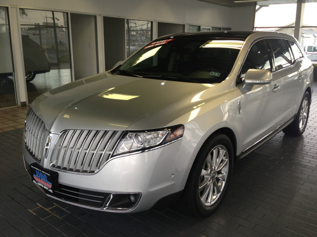 2011 Lincoln MKT Laramie Longhorn Ed 6 1/3 Ft