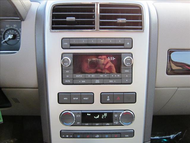 2010 Lincoln MKX Base