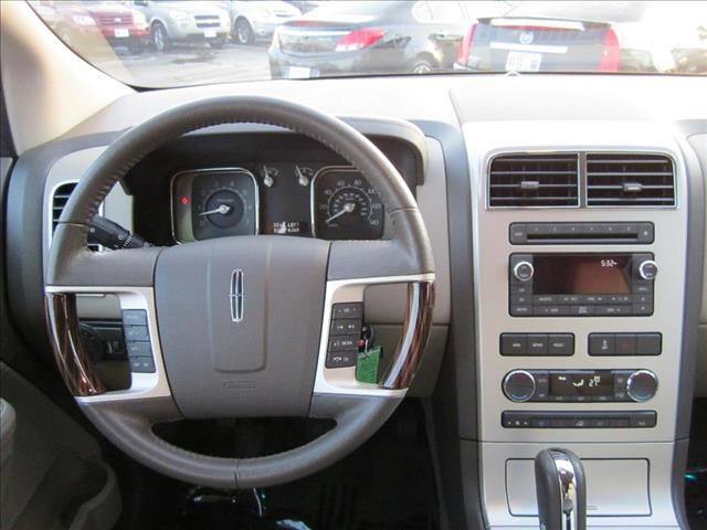 2010 Lincoln MKX Base