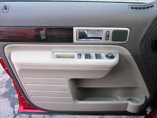 2010 Lincoln MKX Base