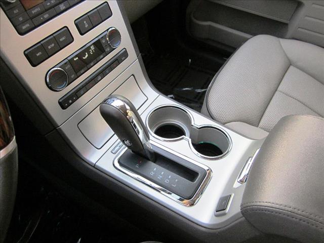 2010 Lincoln MKX Base