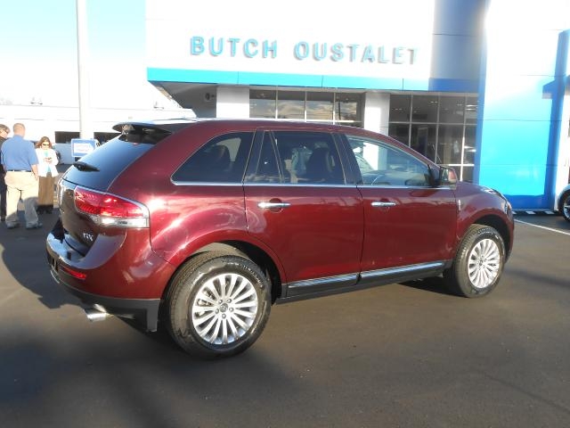 2011 Lincoln MKX Base