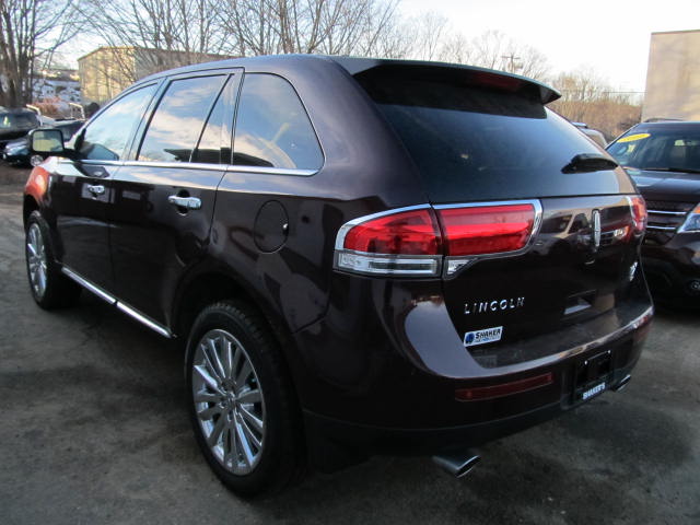 2011 Lincoln MKX Base