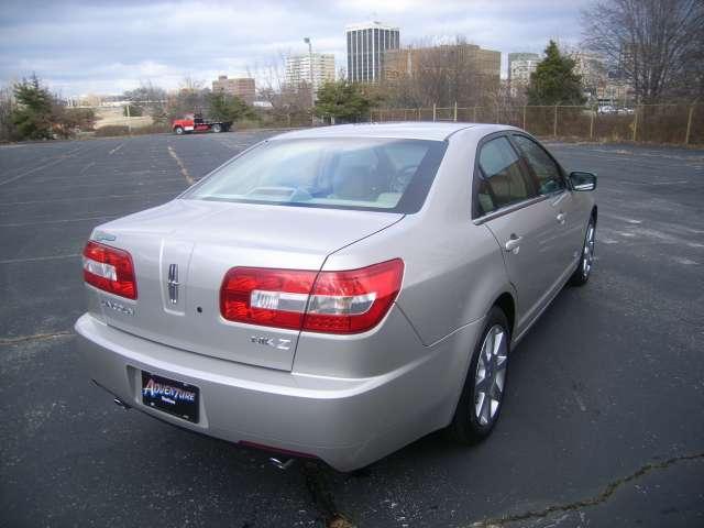 2007 Lincoln MKZ Base