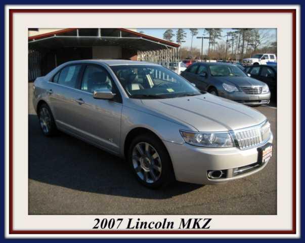 2007 Lincoln MKZ Base