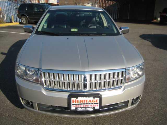 2007 Lincoln MKZ Base