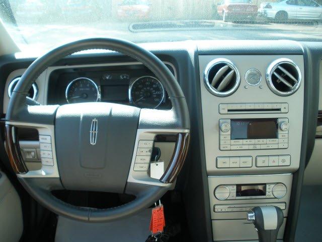 2007 Lincoln MKZ Base