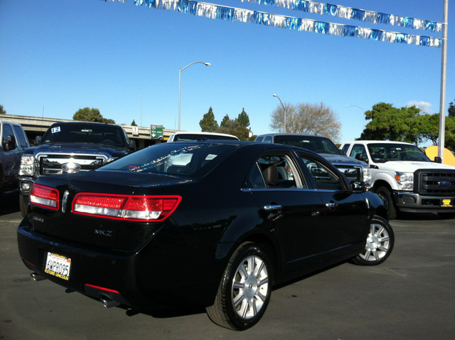 2012 Lincoln MKZ Base