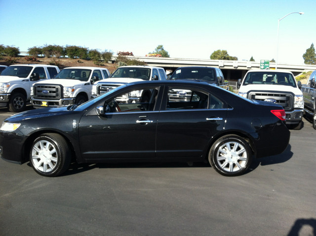 2012 Lincoln MKZ Base