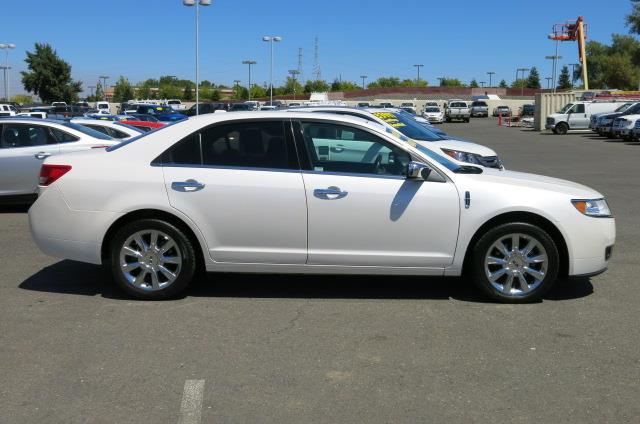 2012 Lincoln MKZ Base