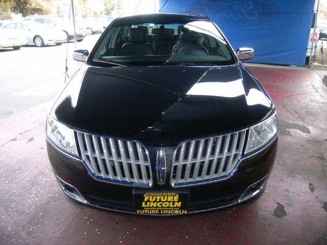 2012 Lincoln MKZ Base