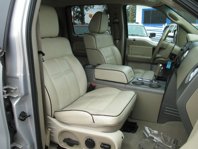 2006 Lincoln Mark LT Ram 3500 Diesel 2-WD