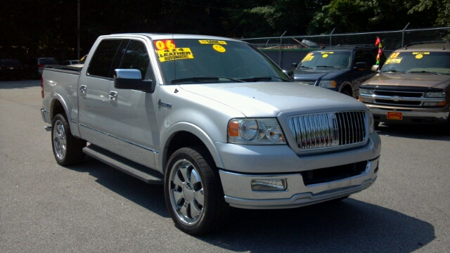 2006 Lincoln Mark LT Base