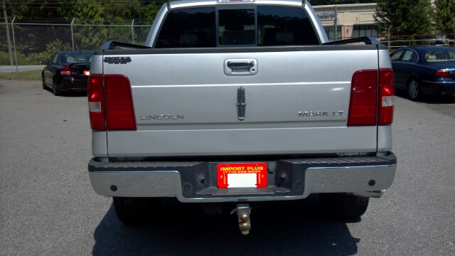 2006 Lincoln Mark LT Base