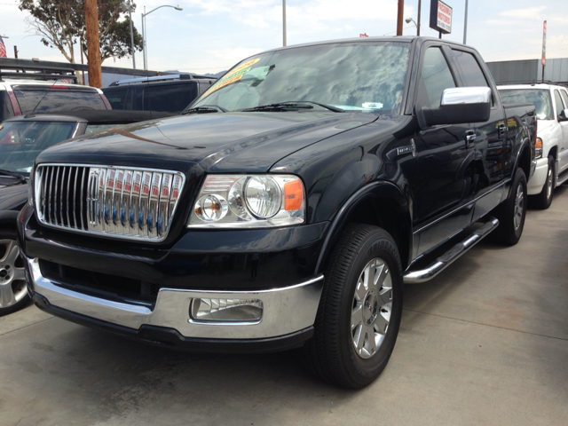 2006 Lincoln Mark LT Ram 3500 Diesel 2-WD