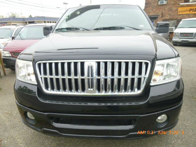 2007 Lincoln Mark LT Ram 3500 Diesel 2-WD