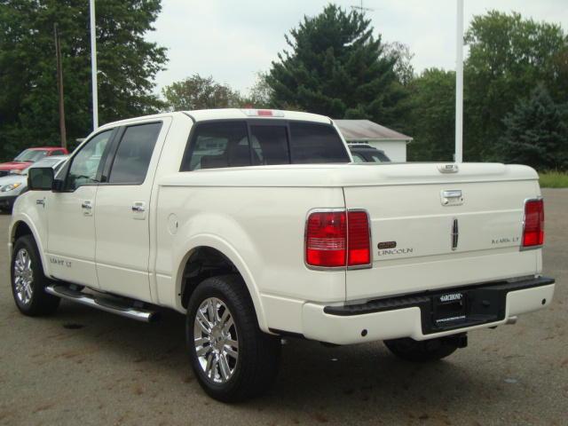 2008 Lincoln Mark LT 4+4